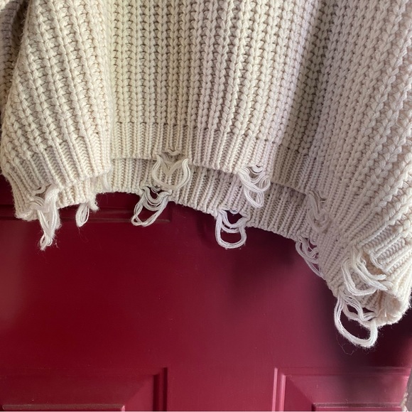 Oversized Knit Distressed Sweater - Picture 4 of 6